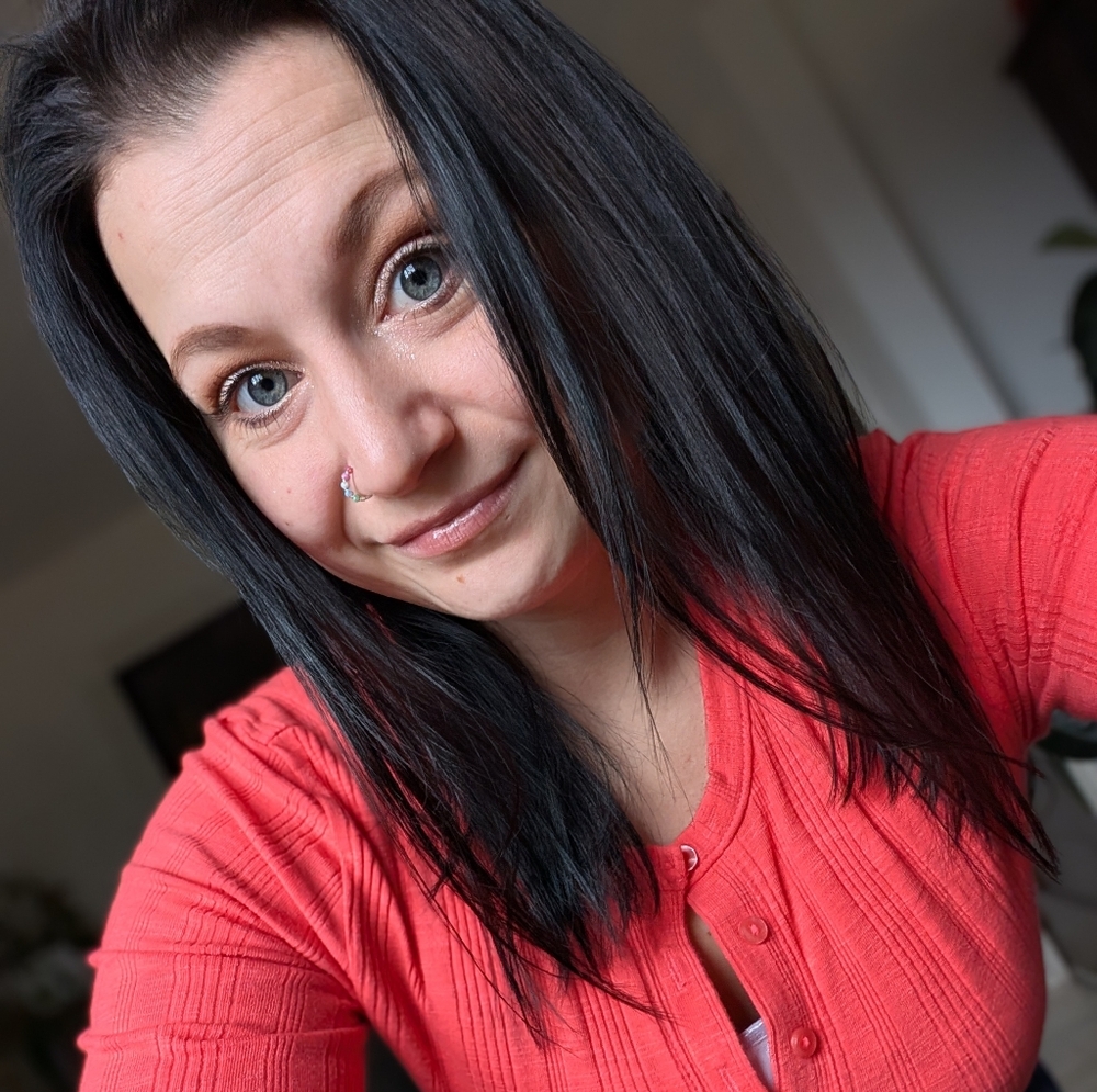 Meet your Posher, Marissa